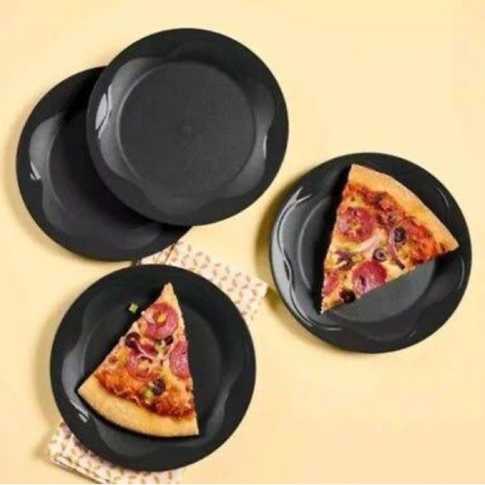 Tupperware Open House Black Dessert Plates (NWOT)